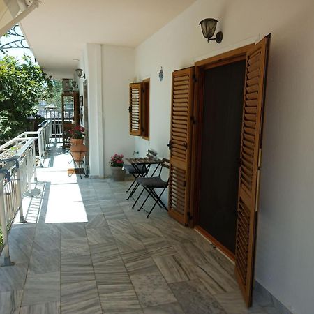 Apartmán St Paul And Peter'S House Asproválta Exteriér fotografie